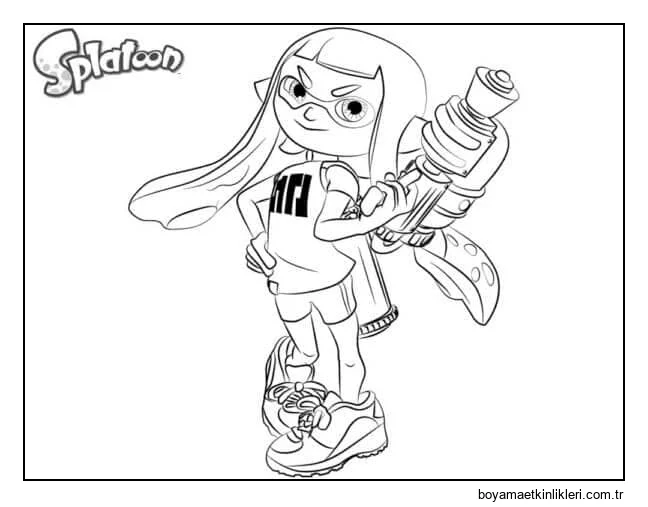 Callie Bombacısını Gösteriyor