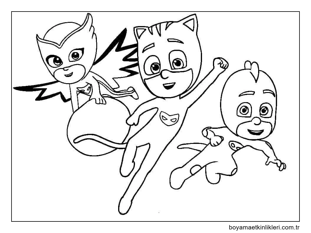 Pijamaskeliler oynayan üç erkek çocuk